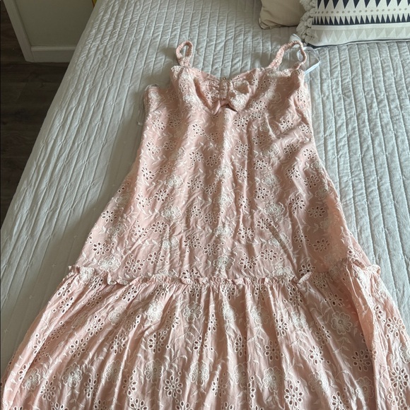 Elegant Pink Eyelet Maxi Skirt - Picture 1 of 2